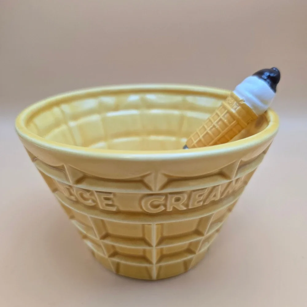 Vintage 1986 FTD Waffle Cone Ice Cream Bowl and Spoon Set Made in Japan Yellow